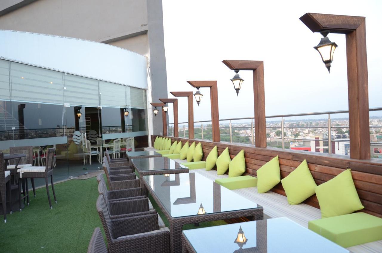 Comfort Inn Tulip Heights Бхатинда Экстерьер фото